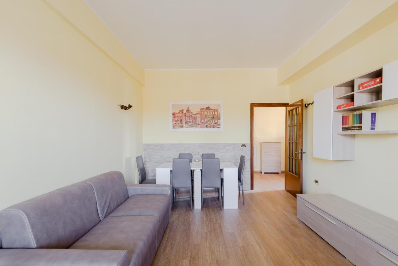Le Rondini Apartment, 5 Persone, 2 Balconi, Policlinico Tor Vergata E Casilino Rome Exterior photo